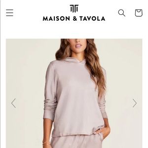 Barefoots dreams luxe hoodie